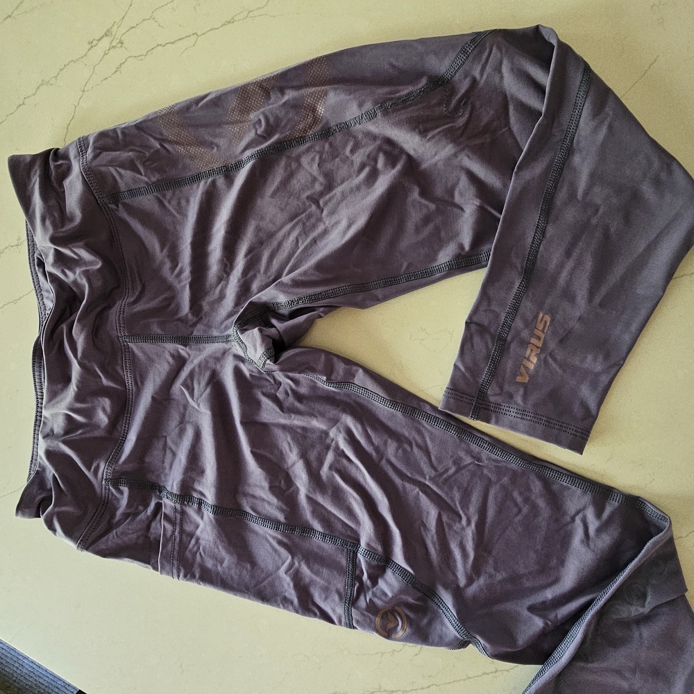 VIRUS womens Slate\purple Leggings